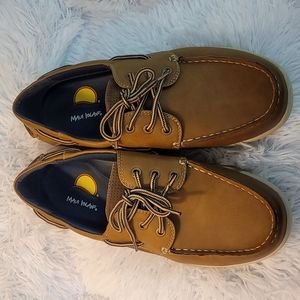 Maui Island men's shoes size 9EEE.